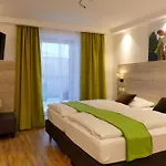 Altstadt-hotel Zum Hechten 3*